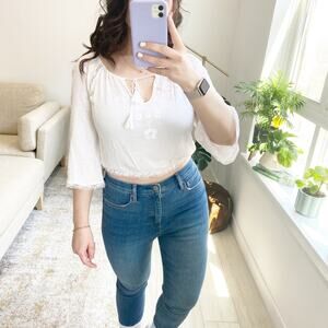 Forever 21 White Tassel Crop Top Size Small
